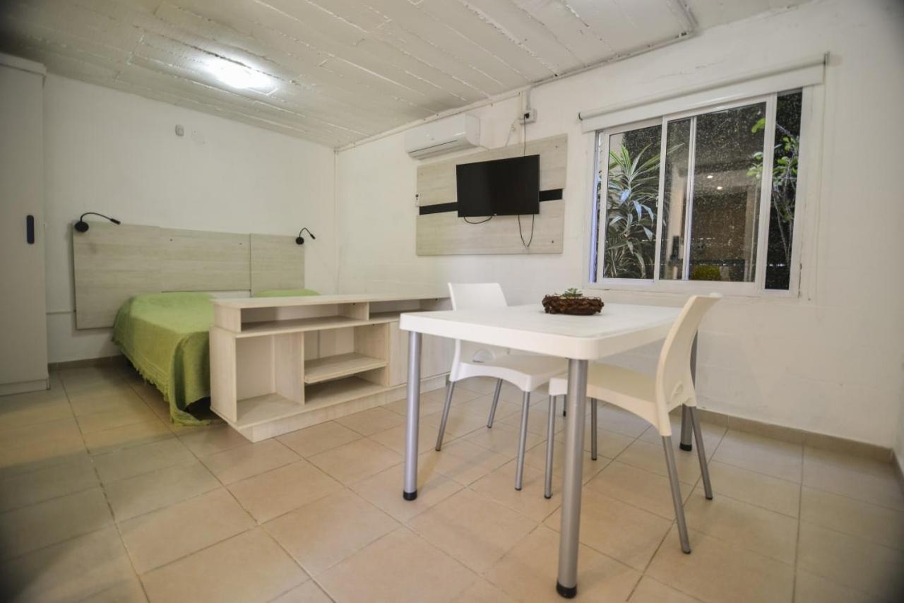 Las Maras Suites Viedma Exteriör bild